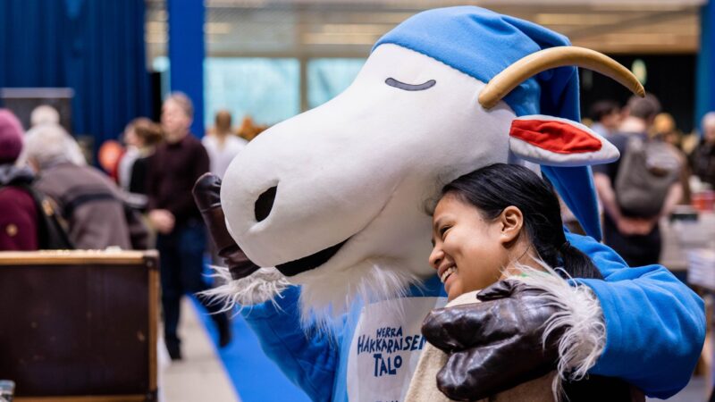 Vierailija Tampereen Kirjafestareilla